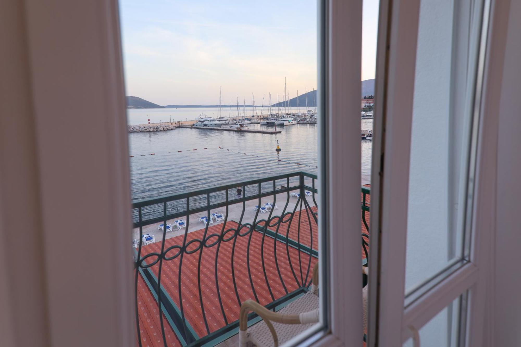 Hotel Rr Herceg Novi Eksteriør bilde